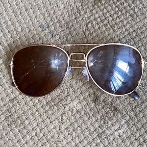 Sunglasses good for use at a beach relaxing but you can use them when it’s sunny